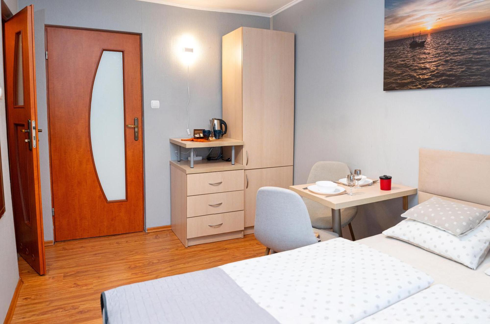 Cetniewo Pokoje I Apartamenty Wladyslawowo Exterior photo